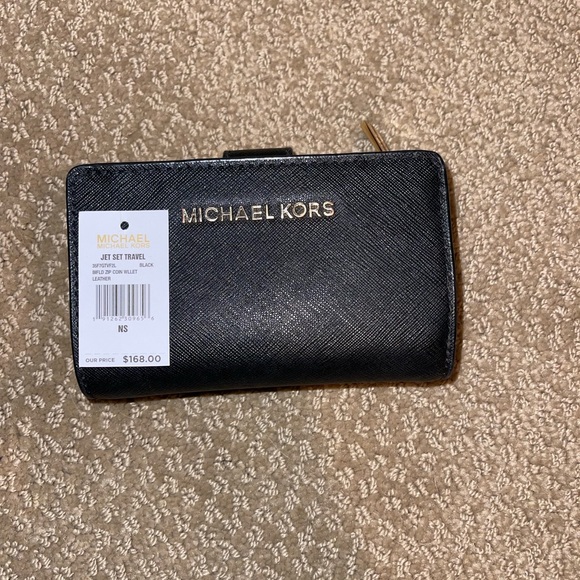 Michael Kors Wallet - Picture 1 of 1